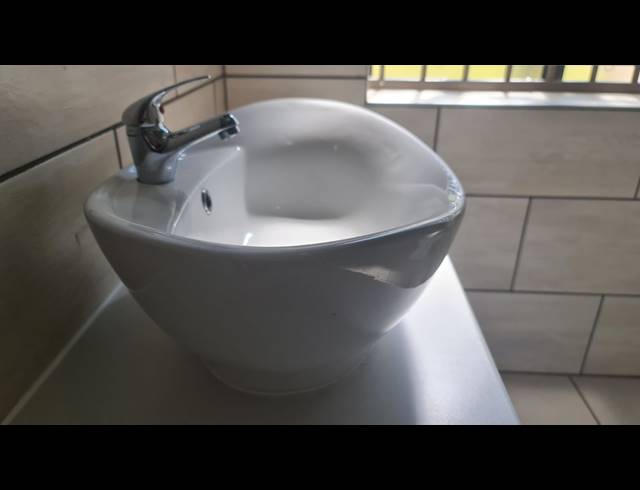 3 BEDROOM HOUSE FOR SALE IN CASHAN